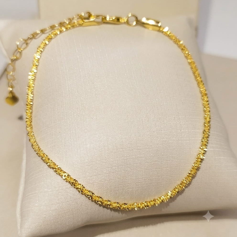 Choker e Pulseira Dourada