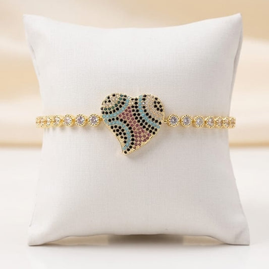 Pulseira com Pérolas e Coração Cravejado