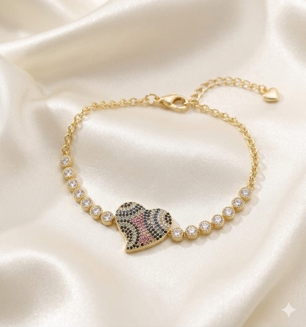 Pulseira com Pérolas e Coração Cravejado