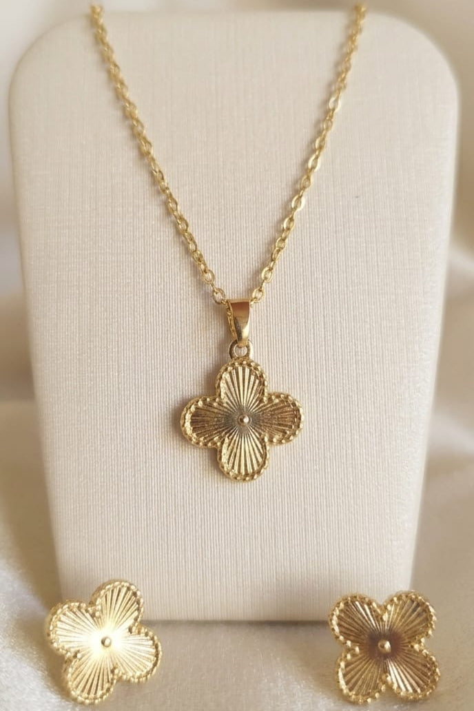 Conjunto de Trevo Dourado